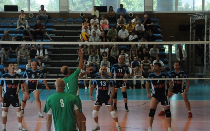 Добрич приема държавното по волейбол за ветерани