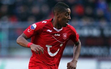 Разпродажбата в Твенте кипи с пълна сила, и Норич намаза