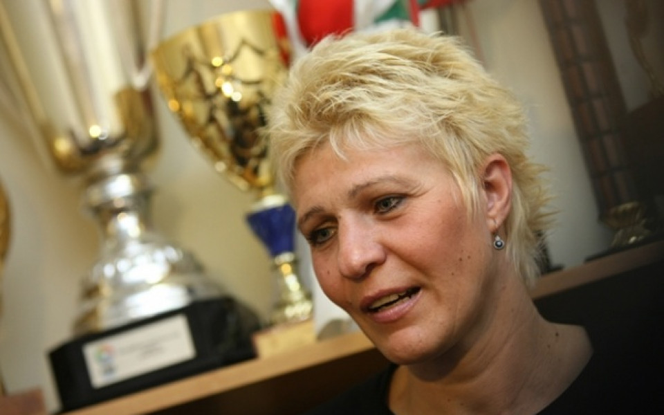 Полина Цекова изяви желание да поеме националките до 20 години