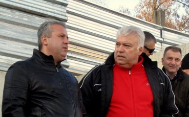 Коко Динев води в Пловдив нов бразилец, фенове го посрещат с декларация