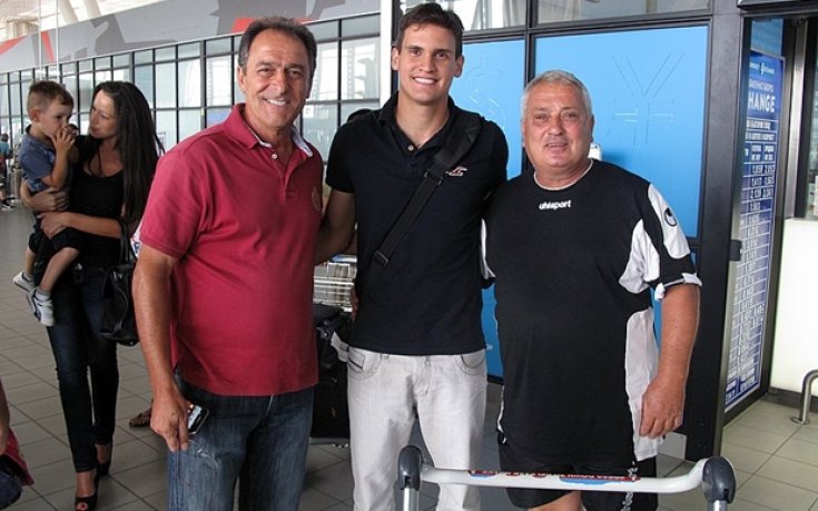 СНИМКИ: Бразилецът Флавио Паулино пристигна, ще бъде на тренировката на Локо Пд