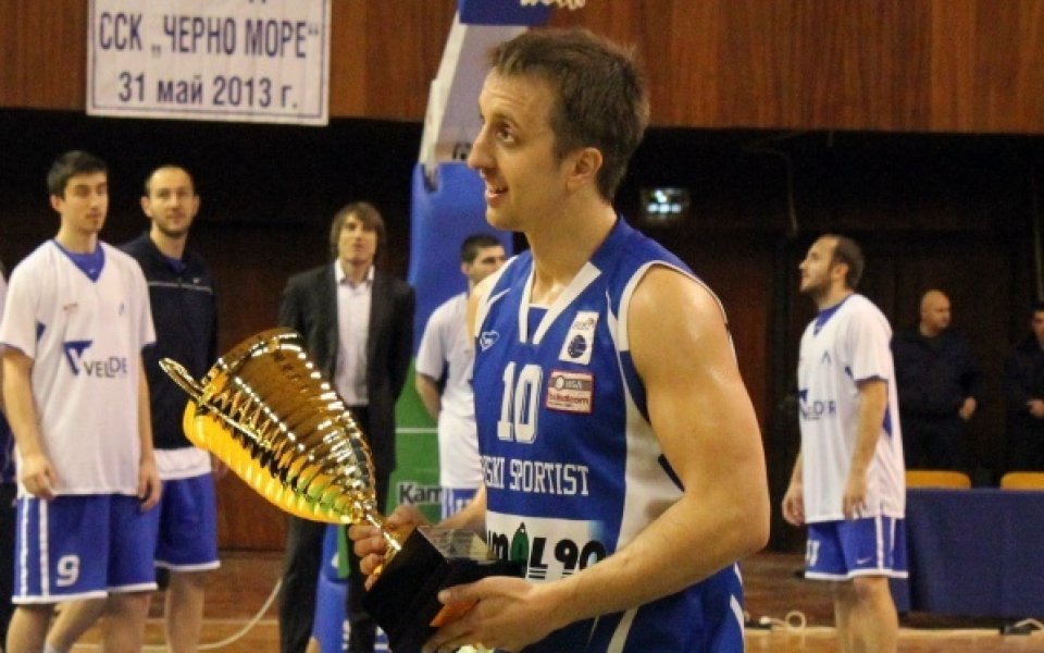 Бранко Миркович ще играе в Беларус