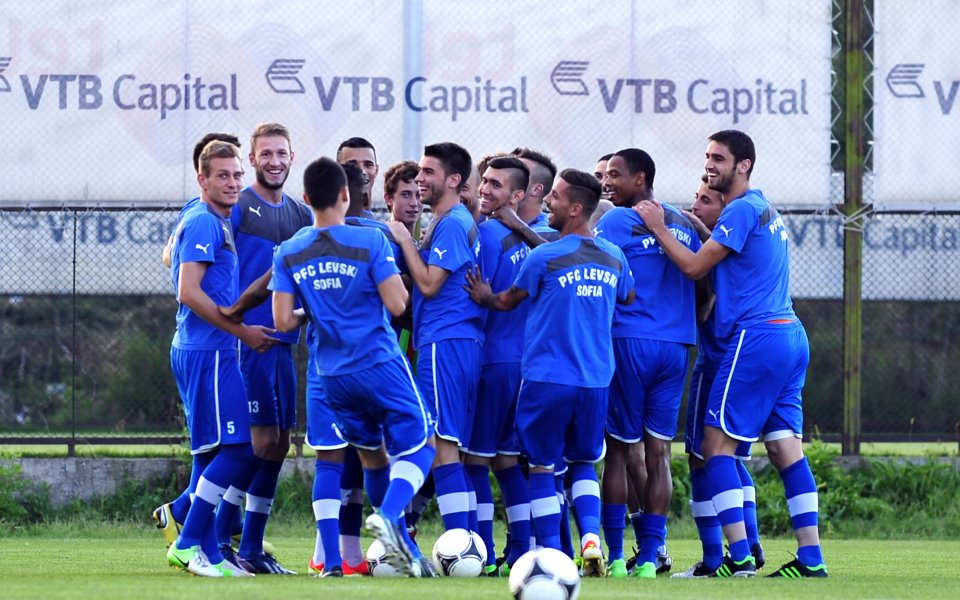 СНИМКИ: Йоканович накара сините да се прегръщат