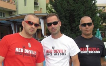 Дами напират за фенки на Манчестър Юнайтед