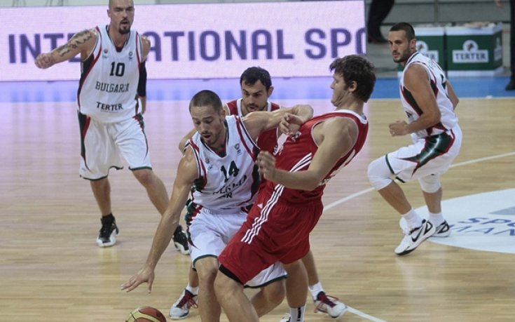 България разгроми Исландия, записа втори успех в квалификациите