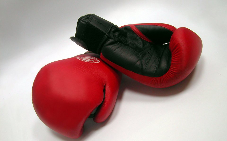 Кристиан Николов гази на Световното по бокс, шотландец спря Рами Киуан