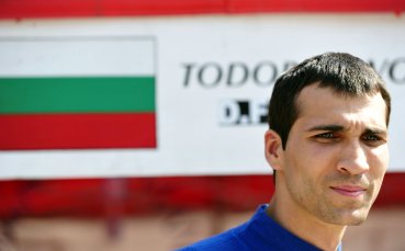 Тодор Славов атакува челото на балканския шампионат в Румъния