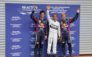 Люис Хамилтън изпързаля всички в квалификацията на мократа „Спа“