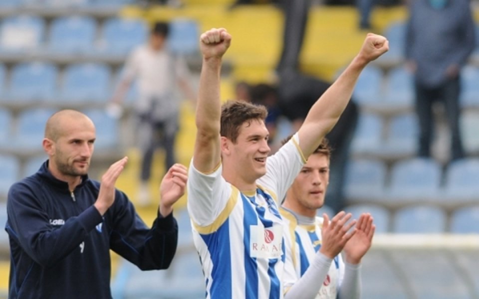 ВИДЕО: Левски пожела младежки национал от Черна гора