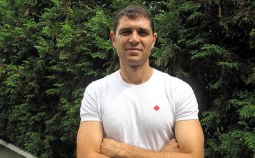 Бившият национал Димитър Макриев се завърна в третодивизионния Вихрен часове преди
