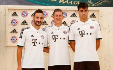 СНИМКИ: Байерн показа нов екип, приличащ на носия за Октоберфест