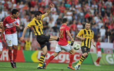 СНИМКИ: ЦСКА и Ботев не посегнаха към победата, Менди втрещи с червен картон