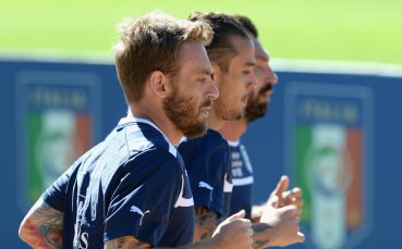 Де Роси притеснен от Коста Рика