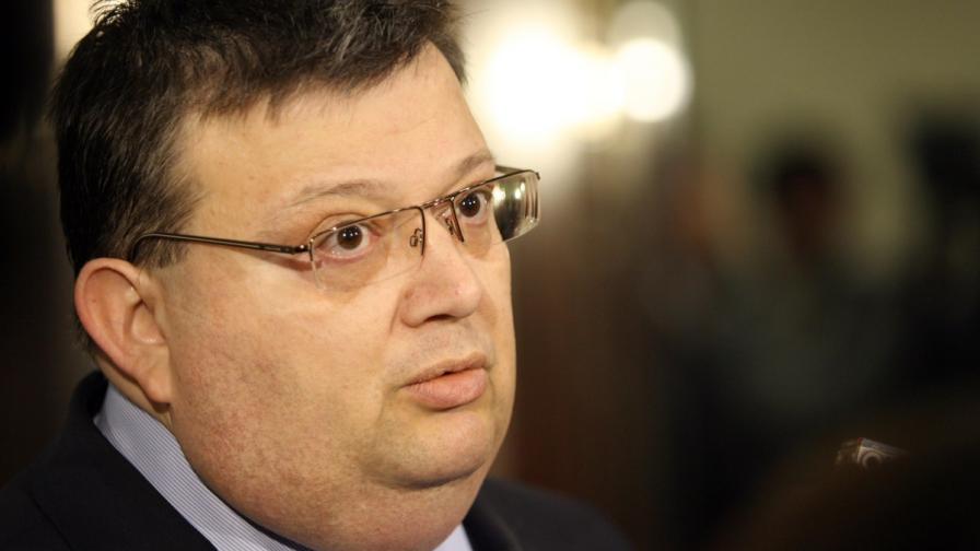 Цацаров: Разследването за покушение на Пеевски започнало след действия на МВР