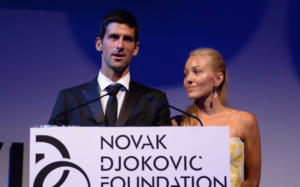 Джокович потвърди годежа си с Йелена