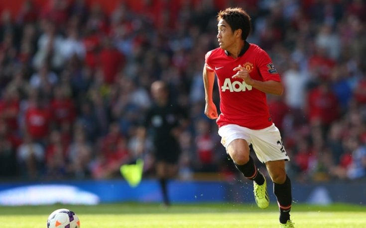 Юнайтед връща Кагава в Дортмунд, иска защитник