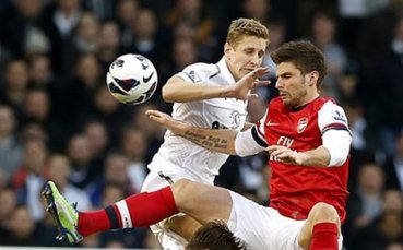 Майкъл Доусън удължи договора си с Тотнъм