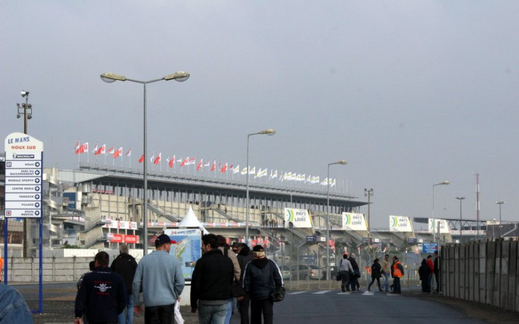 СНИМКИ: 24 часа на камионите в Льо Ман събира над 30 000, гледат и изрисувани кабини