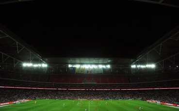 Англия играе контрола срещу Германия