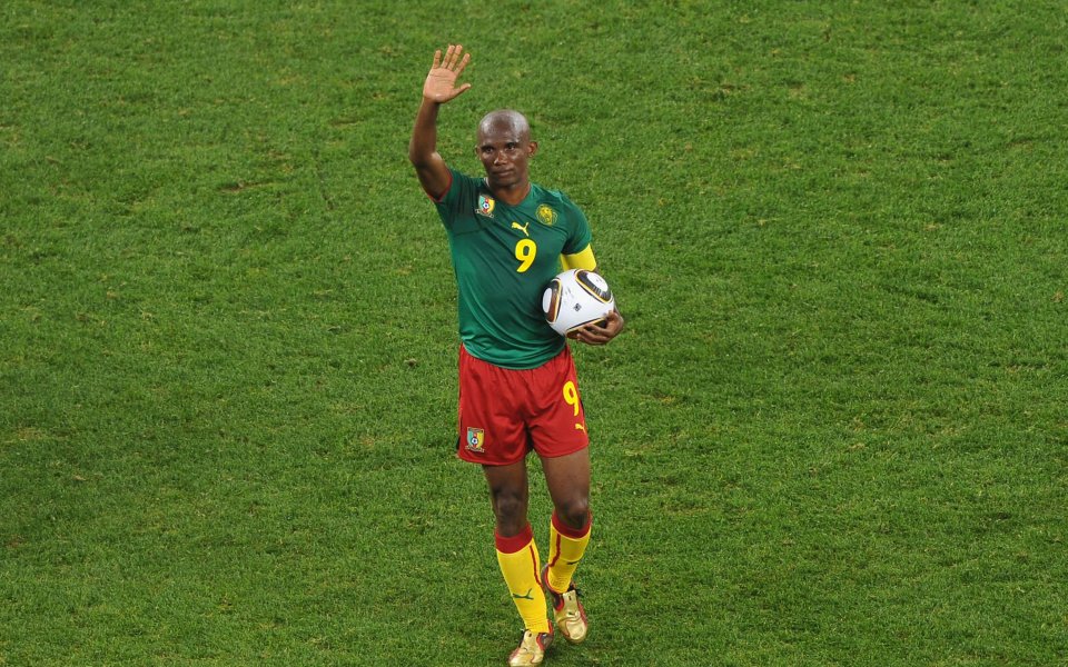 Самуел Ето`о се завърна в игра за Камерун... и се контузи
