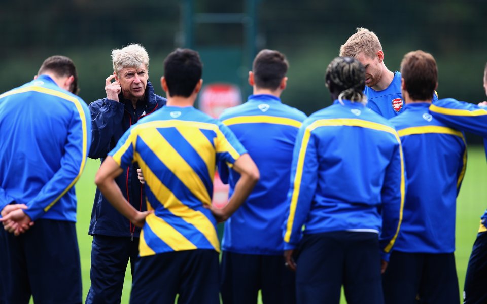 Goal.com: Арсен Венгер се съгласи на нов договор