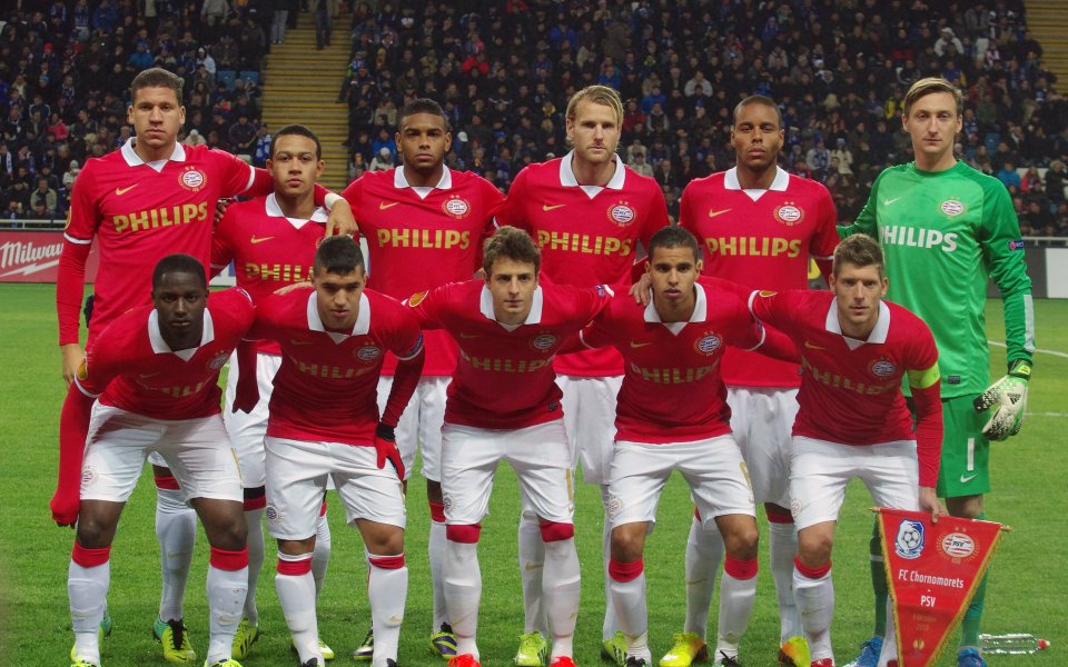 ПСВ сдаде върха след провал в Грьонинген