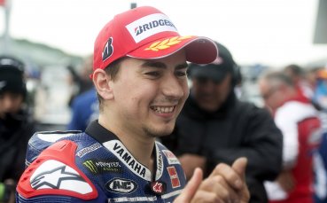 Титлата в MotoGP ще се реши във Валенсия след нова победа на Лоренсо