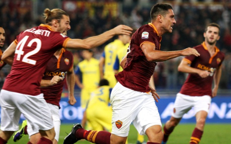 ВИДЕО: Рома е с 10 победи от 10 мача след трудно спечелена битка с Киево