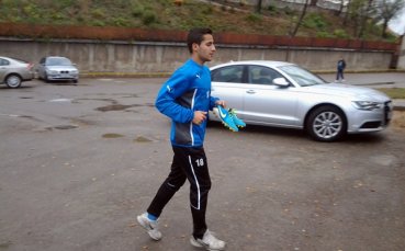 Боби Цонев от Левски претърпя операция