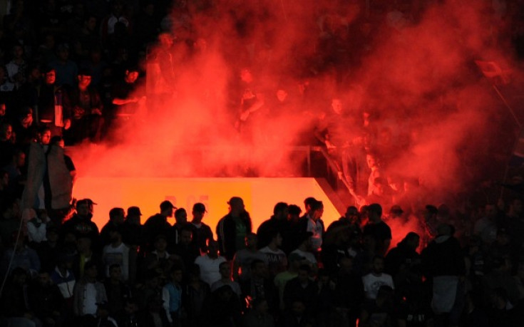 Феновете на Наполи нападнаха автобуса на Олимпик Марсилия