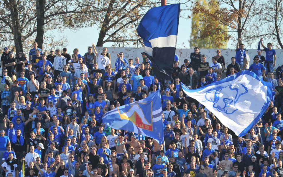 Левскарите от Варна организират турнир по плажен футбол