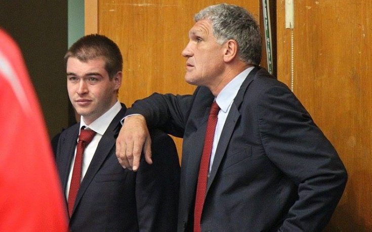 Нормално е г-н Златев да не е доволен, след като Лукойл е апатичен, счита Везенков