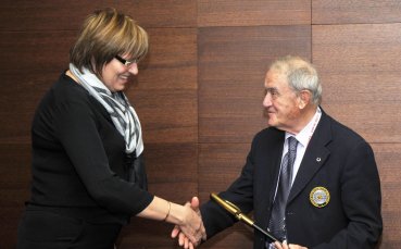 Министър Георгиева се срещна с Бруно Гранди