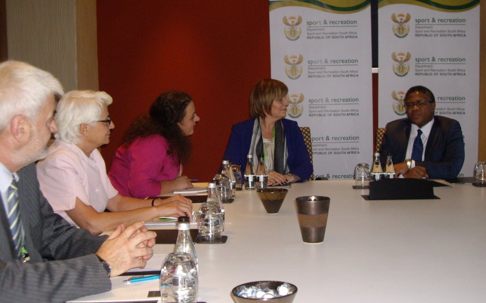 Министър Георгиева проведе работни срещи в Йоханесбург