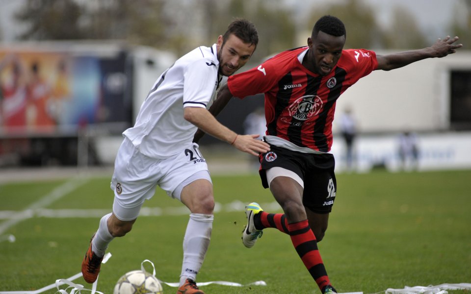 Акция в „Надежда“: Феновете надъхват Локо Сф за бой над Славия