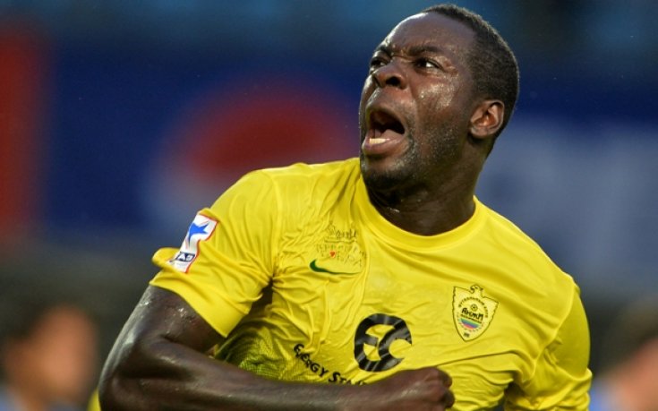 Нюкасъл и Уест Хем искат Кристофър Самба