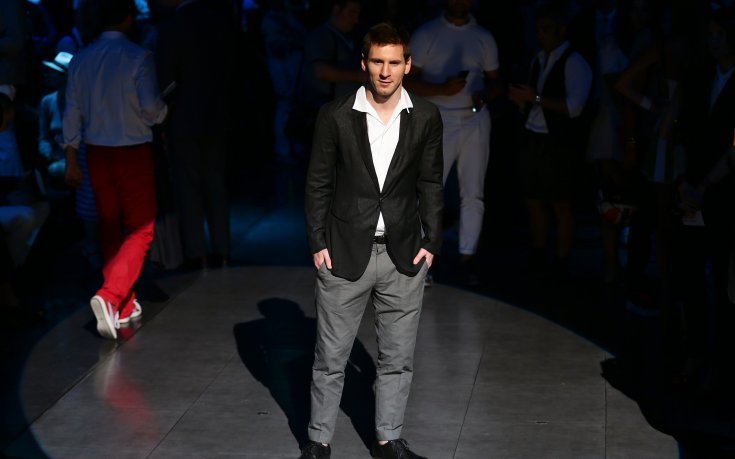 Снимки на модела Лионел Меси попаднаха в книга на Доменико Долче