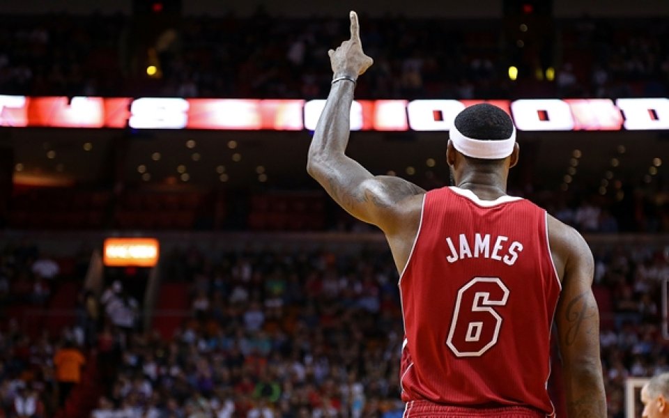 Шампионът Маями спечели гостуването си на Торонто