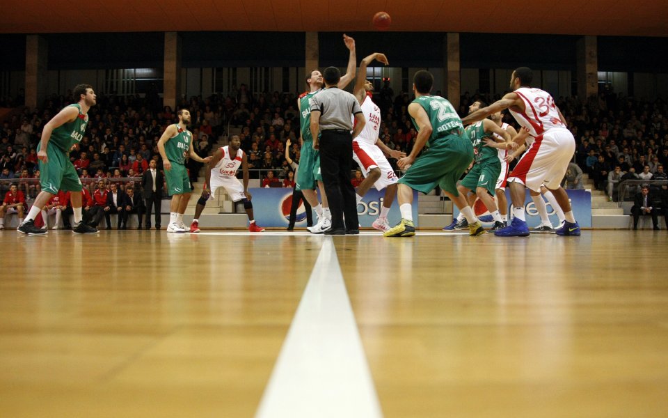 Балкан нанесе първо поражение на Лукойл