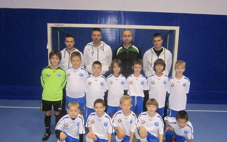 ДФК „Делфините“ на коледен турнир турнир във Велико Търново