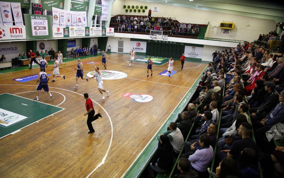 Балкан удари Черноморец след страхотна последна четвърт