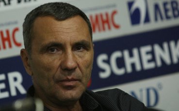 Михаил Таков: Развалихме нивото на бокса си, но изпращаме добра година