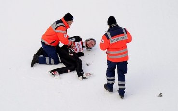 ВИДЕО и СНИМКИ: Ужасяващо падане на ски скокове, Моргенщерн е в болница