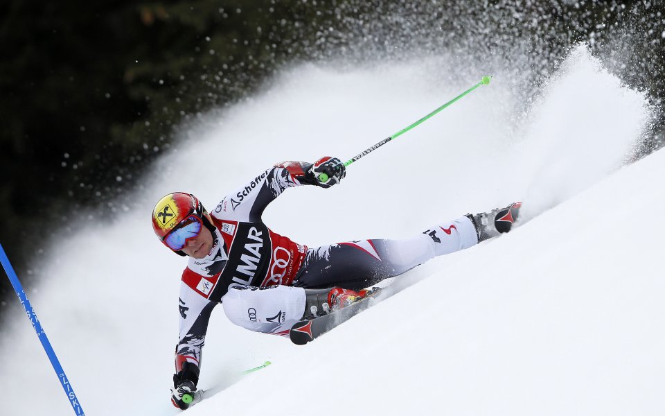 Хиршер триумфира в гигантския слалом в Алта Бадия