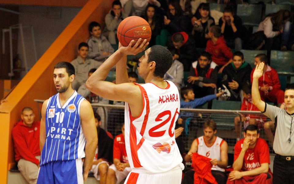 Без блясък, и с много грешки, Лукойл отказа Черно море