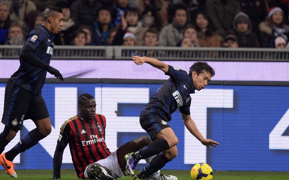 ВИДЕО: Късен гол с петичка на Паласио от Интер вгорчи празниците на Милан