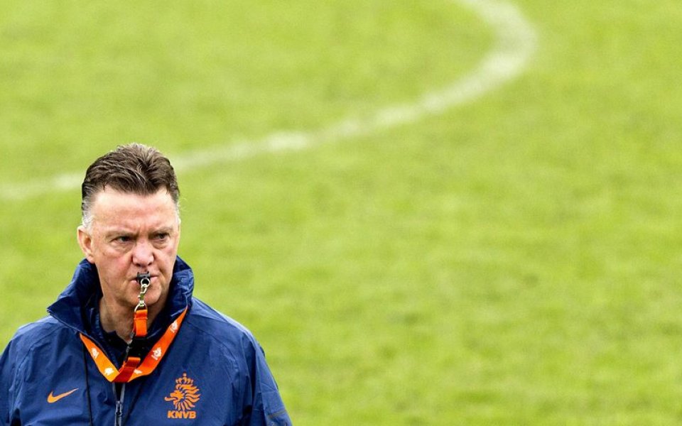 Ван Гаал за интереса на Тотнъм: С удоволствие бих работил в Англия