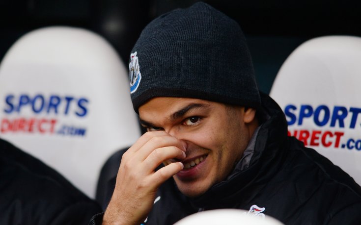 Хатем Бен Арфа отрече, че напуска Нюкасъл