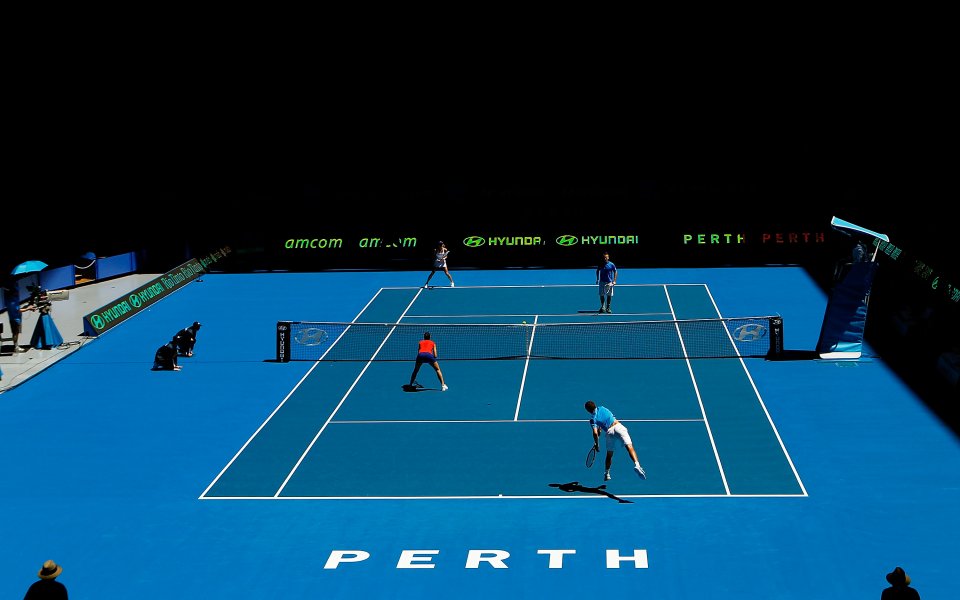 Полша срази Италия, 15-годишен партнира на Пенета