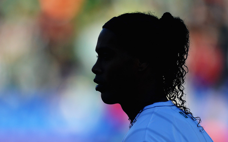 Роналдиньо няма да присъства на бенефиса на Деко